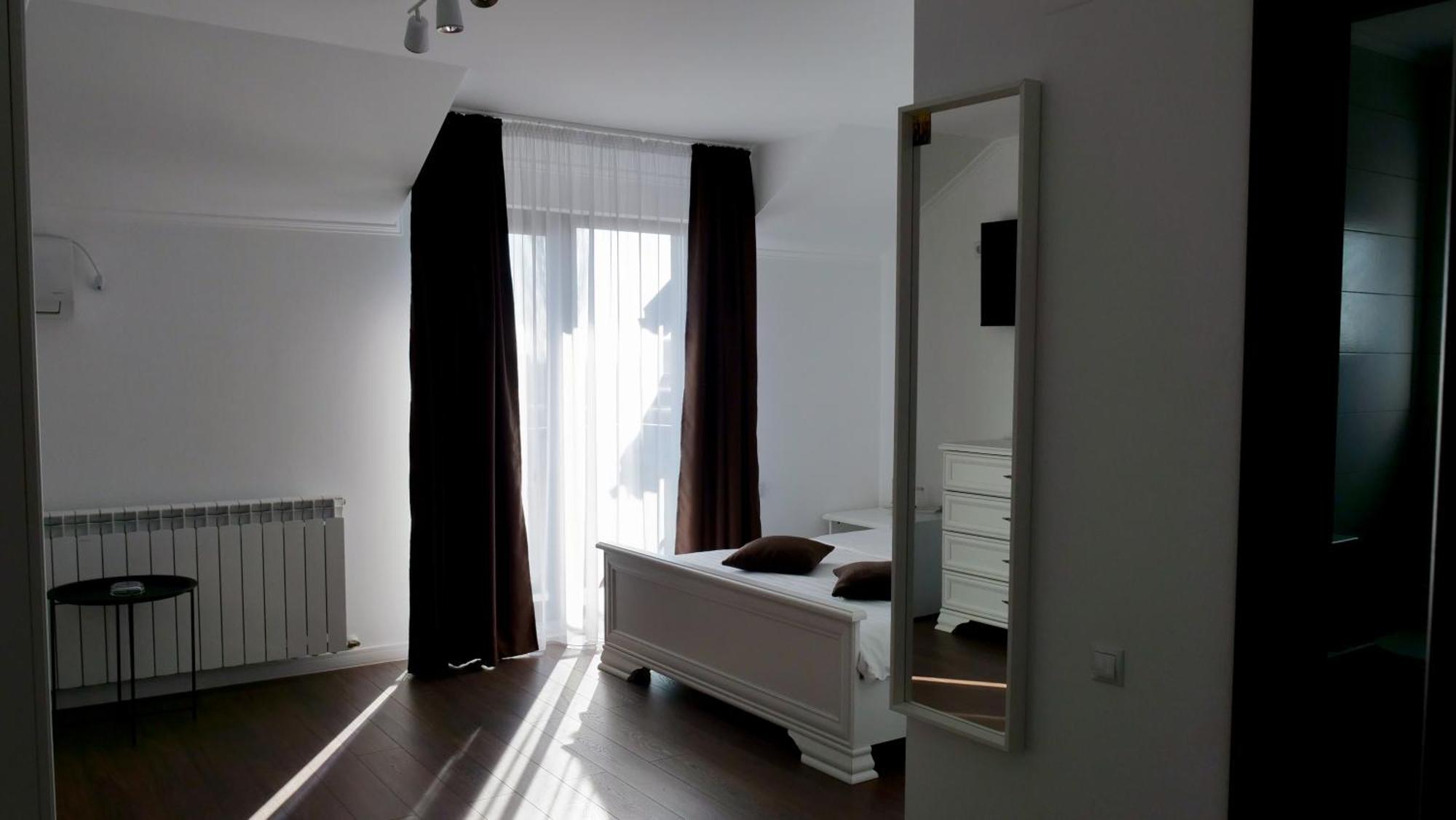 Casa Ambientt Hotell Curtea de Argeş Eksteriør bilde